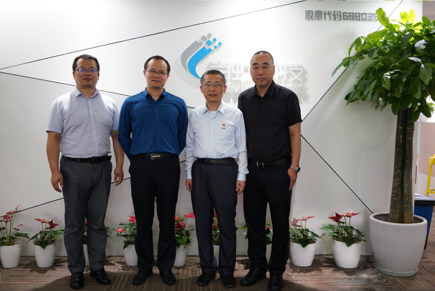 中国工程院院士、中国电子科技集团首席科学家陆军到访Z6·尊龙凯时科技 共商超高清时代新发展